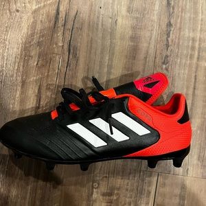 Men’s Adidas soccer shoes. Brand new and never worn. Size 8